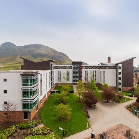 Summer Stays At The University Of Edinburgh Exterior photo