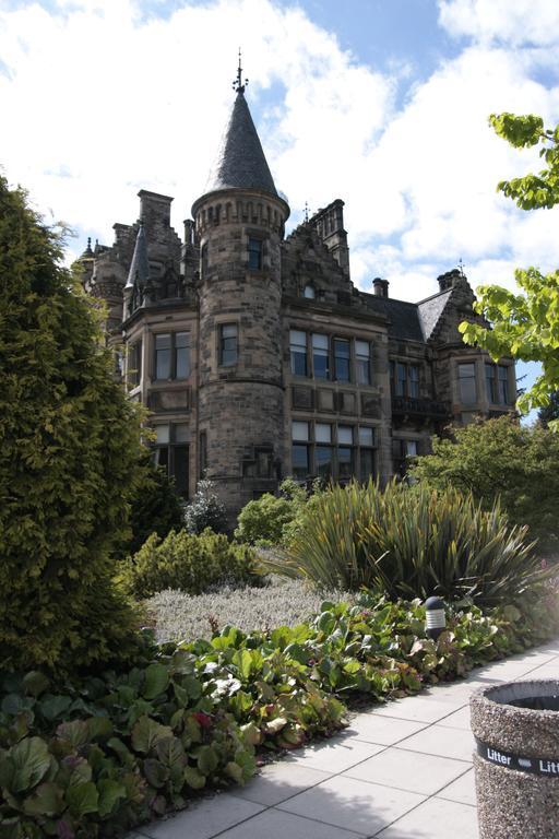 Summer Stays At The University Of Edinburgh Exterior photo